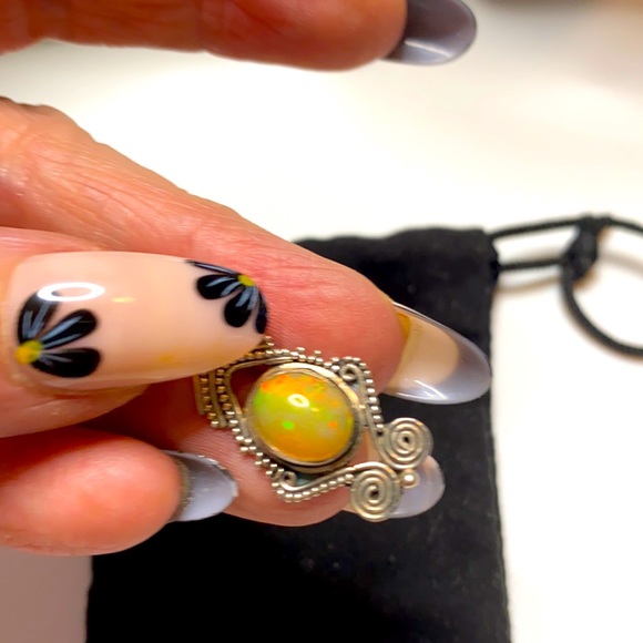 Natural Ethiopian Opal .925 Pendant - Picture 3 of 4